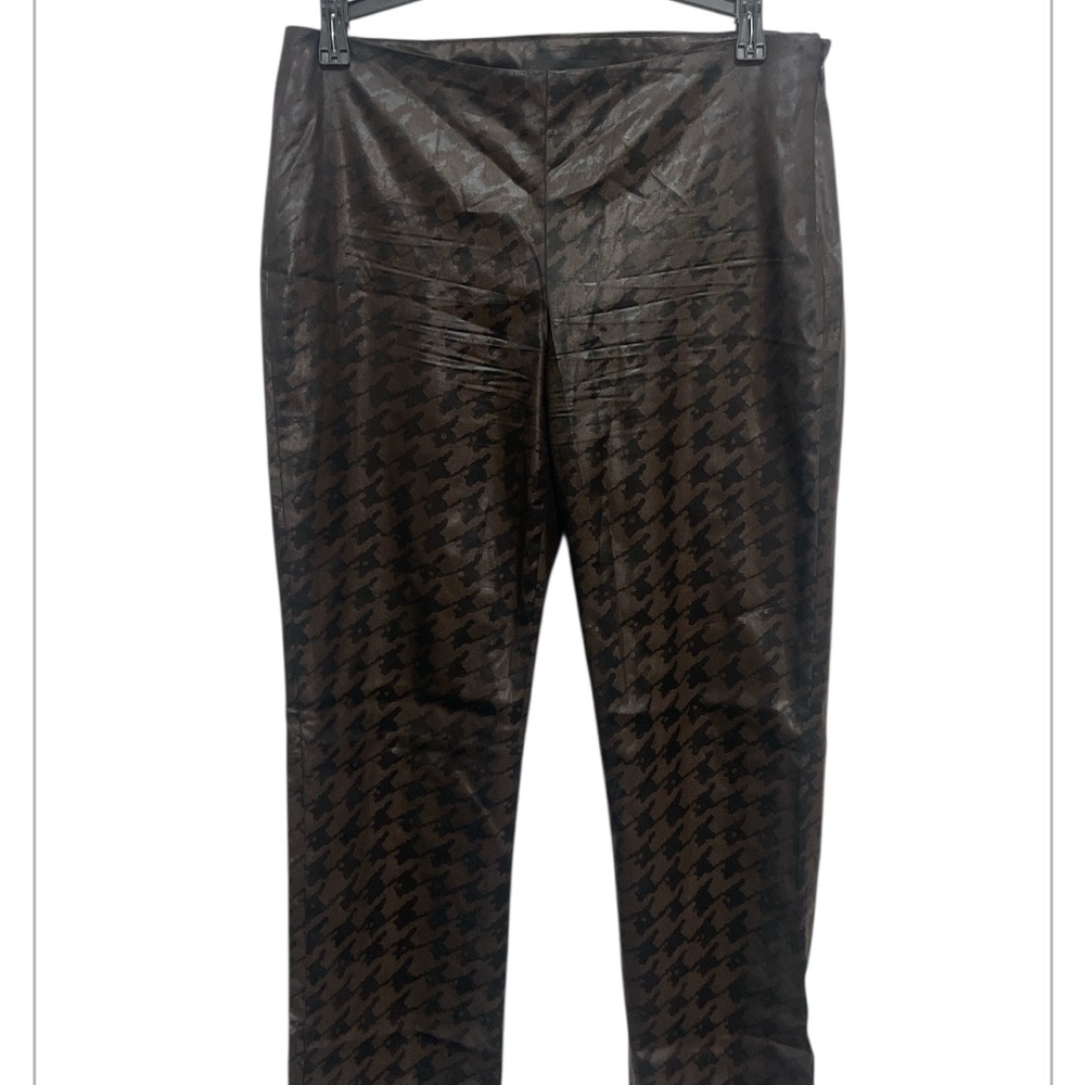 Guess Women's Black and Brown Houndstooth Capris